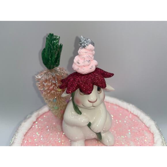 Vintage Ceramic Bunny Sitting on Cake Stand Bottle Brush Carrott Tree Flower Hat - Picture 5 of 16